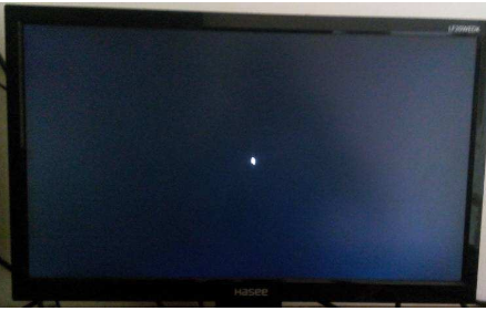 Win7旗艦版電腦開機后黑屏怎么回事?
