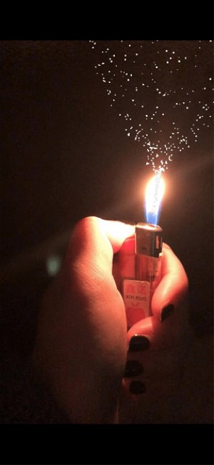 抖音打火機愛心特效如何拍?打火機愛心特效拍攝方法分享
